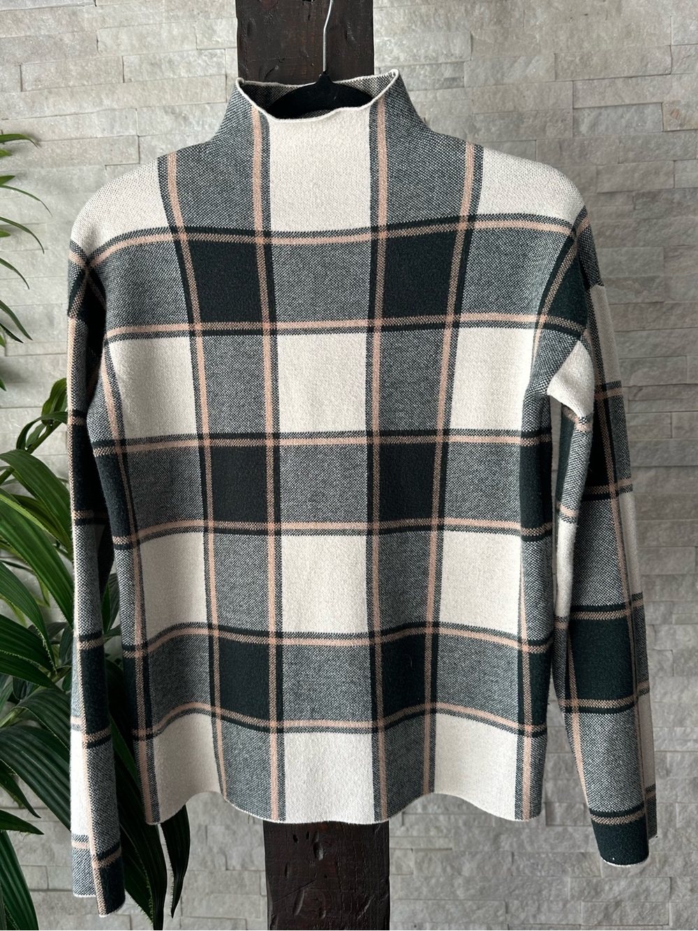 Tahari Cream Dark Green Plaid Mock Neck Sweater Size S